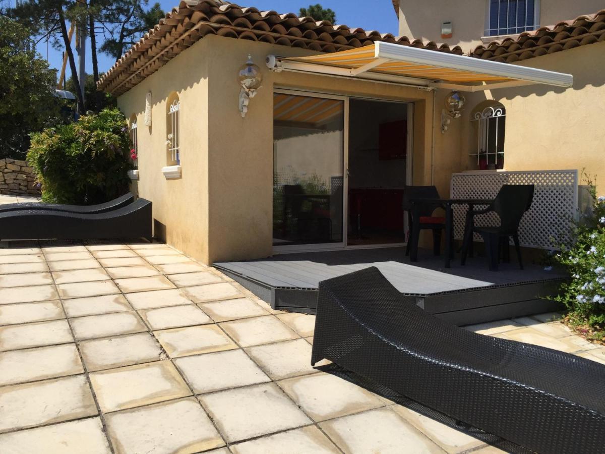 לס איסאמברה Goonie Lodge מראה חיצוני תמונה