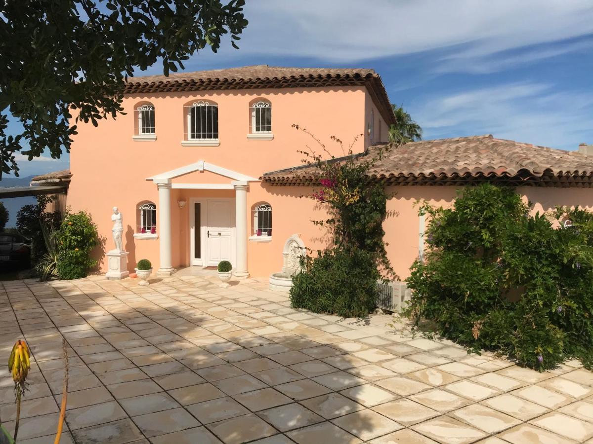 לס איסאמברה Goonie Lodge מראה חיצוני תמונה