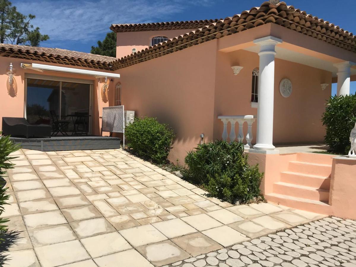 לס איסאמברה Goonie Lodge מראה חיצוני תמונה